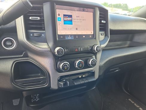 Used 2024 RAM 3500 Tradesman w/ Chrome Appearance Group AWD/4WD image 33