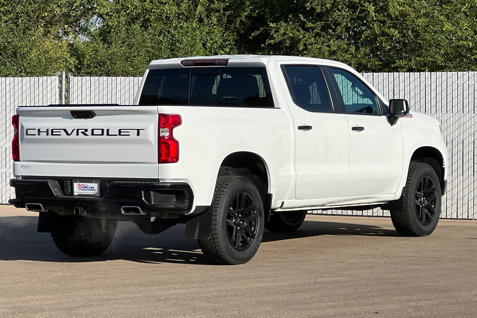 Used 2023 Chevrolet Silverado 1500 LT Trail Boss AWD/4WD image 4