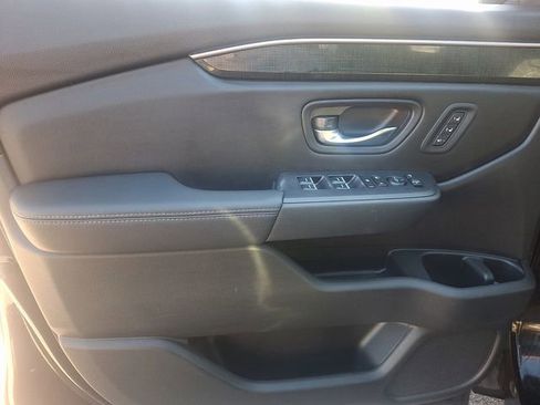 Used 2025 Honda Pilot Elite image 14