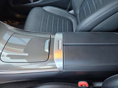 Used 2025 Mercedes-Benz GLC 43 AMG 4MATIC image 24
