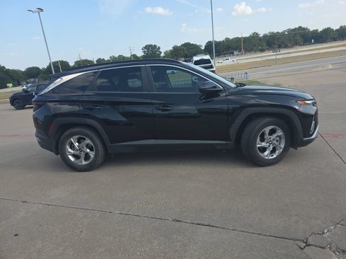 Used 2022 Hyundai Tucson SEL FWD image 3