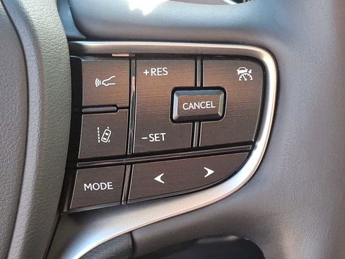 Used 2023 Lexus ES 250 w/ Premium Package image 21