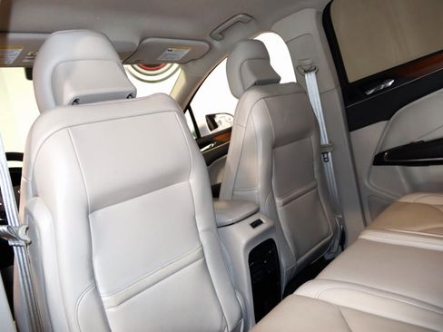 Used 2017 Lincoln MKC Select w/ Lincoln MKC Climate Package image 54