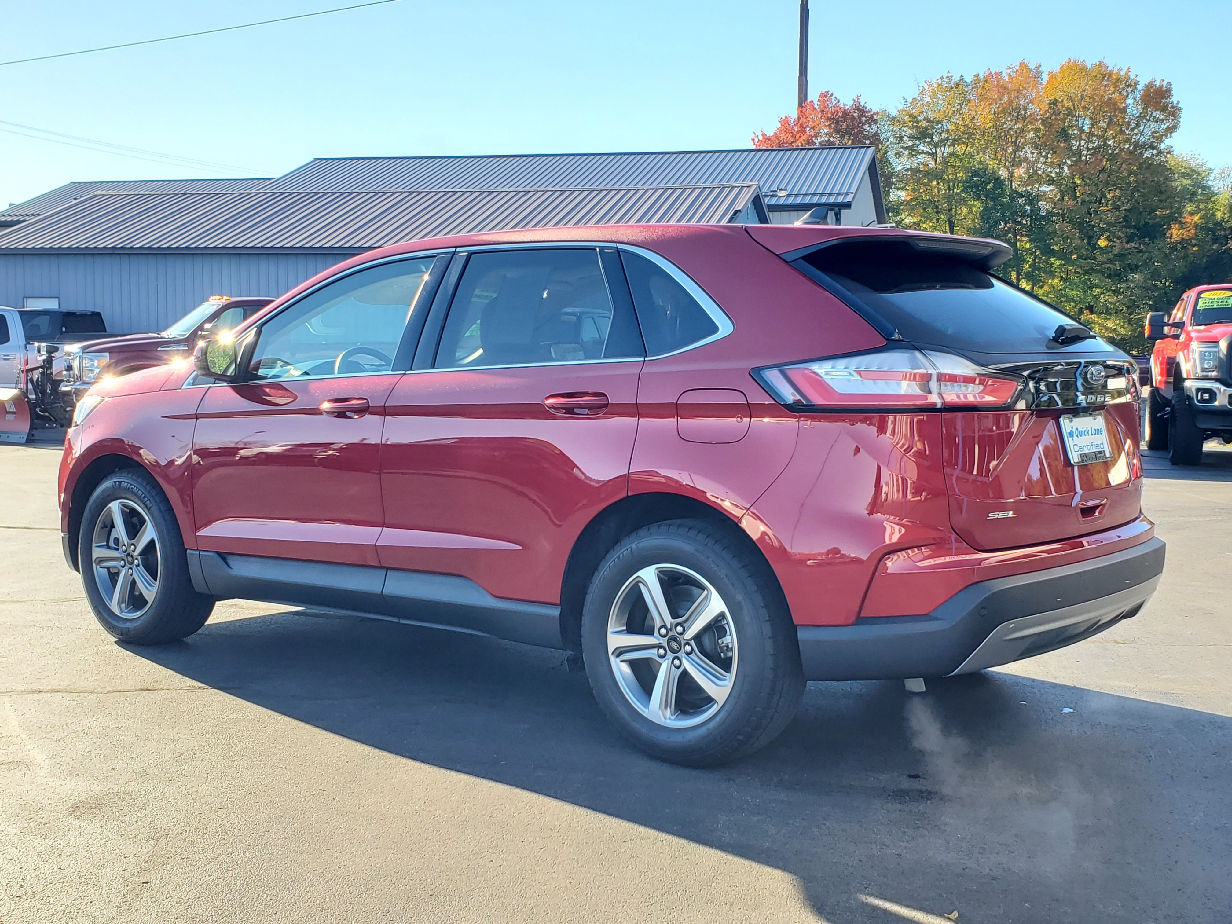 Used 2024 Ford Edge SEL w/ Convenience Package AWD/4WD image 2