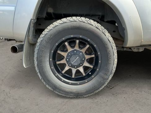 Used 2005 Toyota Tacoma 4x4 Double Cab image 9