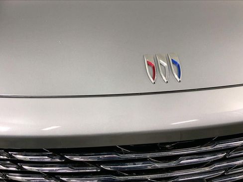 Used 2025 Buick Envision Preferred image 28