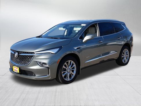 Used 2023 Buick Enclave Avenir w/ Avenir Technology Package AWD/4WD image 3