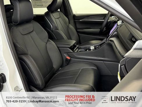 New 2025 Jeep Grand Cherokee Overland w/ Adv Protech Group III AWD/4WD image 17