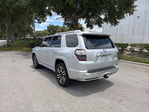 Used 2018 Toyota 4Runner Limited RWD image 3