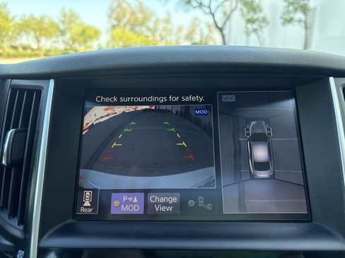 Used 2016 INFINITI Q50 3.0t Premium w/ Driver Assistance Package RWD image 24