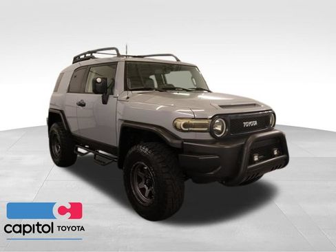 Used 2013 Toyota FJ Cruiser 4WD w/ Trail Teams Special Edition image 1