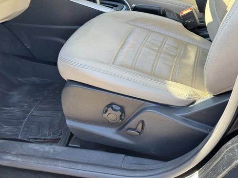 Used 2020 Ford EcoSport Titanium image 21