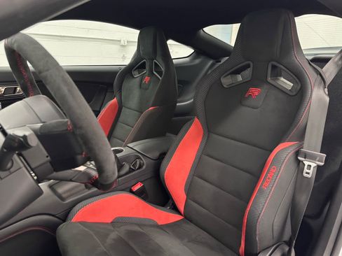 Used 2019 Ford Mustang Shelby GT350R w/ GT350R Equipment Group 920A RWD image 12
