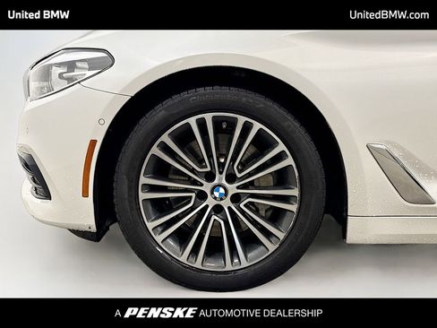 Used 2019 BMW 540i RWD image 2