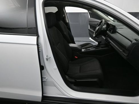 Used 2023 Honda Accord EX image 38