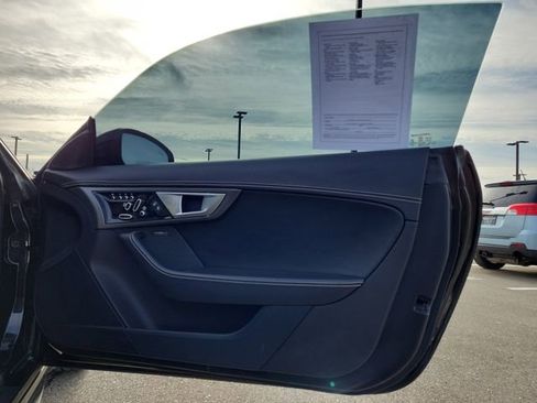 Used 2016 Jaguar F-TYPE R image 12