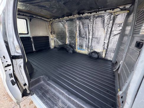 Used 2016 Chevrolet Express 2500 image 12