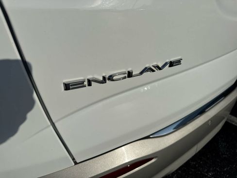 Used 2021 Buick Enclave Essence FWD image 9