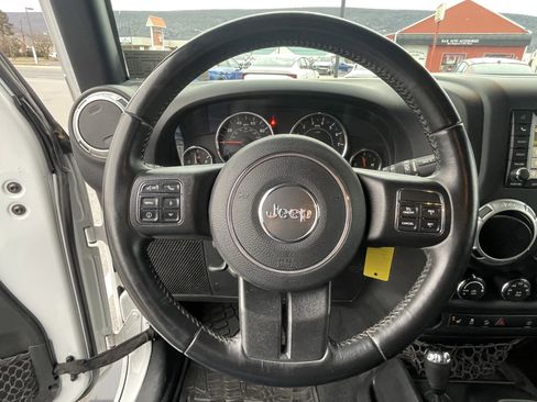 Used 2017 Jeep Wrangler Unlimited Sahara w/ Max Tow Package image 17