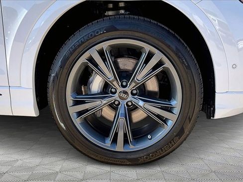 New 2026 Audi Q8 Premium image 12