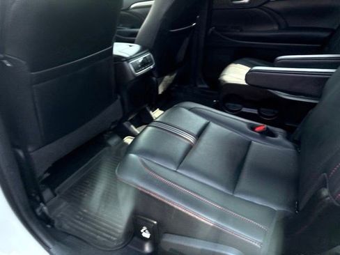 Used 2019 Toyota Highlander SE AWD/4WD image 7