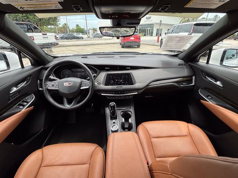Certified 2023 Cadillac XT4 Premium Luxury w/ Enhanced Visibility Package FWD image 36