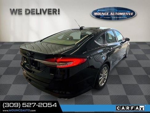 Used 2017 Ford Fusion SE FWD image 12