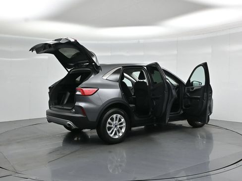 Certified 2022 Ford Escape SE w/ Convenience Package FWD image 6