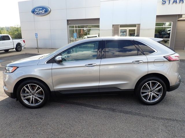 Used 2024 Ford Edge Titanium AWD/4WD image 2