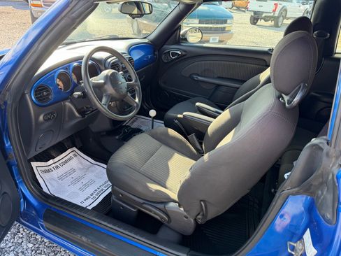 Used 2005 Chrysler PT Cruiser Convertible FWD image 12