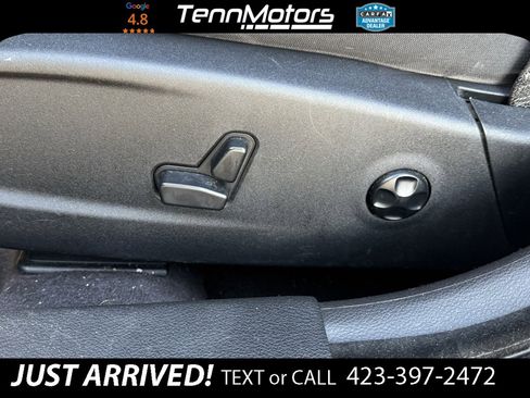 Used 2017 Dodge Charger R/T w/ Navigation & Travel Group image 10