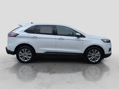 Used 2024 Ford Edge Titanium AWD/4WD image 9