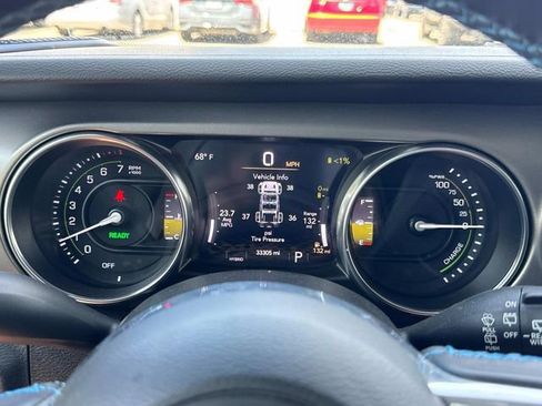 Used 2022 Jeep Wrangler Unlimited Rubicon 4xe w/ Dual Top Group AWD/4WD image 38