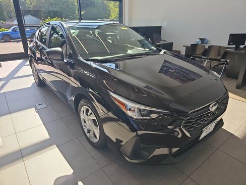 Used 2024 Subaru Impreza 2.0i AWD/4WD image 2