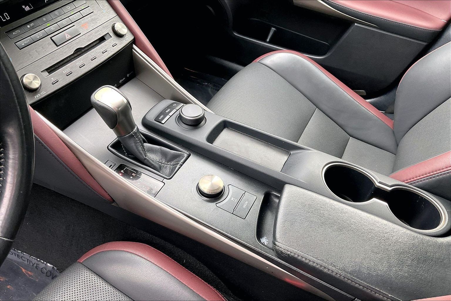 Used 2019 Lexus IS 300 RWD image 16