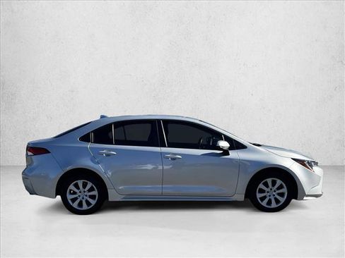 Used 2024 Toyota Corolla LE image 4