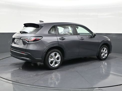 Used 2024 Honda HR-V LX image 5
