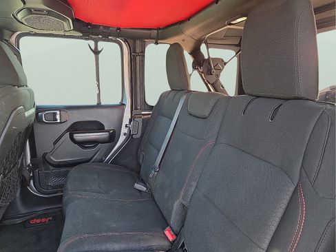 Used 2021 Jeep Wrangler Unlimited Rubicon image 10