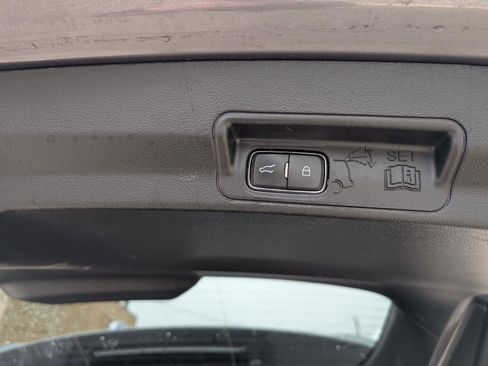Used 2022 Ford Explorer XLT w/ Equipment Group 202A AWD/4WD image 15