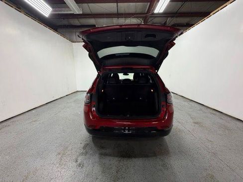 Certified 2025 Jeep Compass Limited w/ Elite Group AWD/4WD image 11