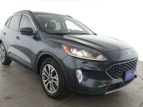 Used 2022 Ford Escape SEL image 3