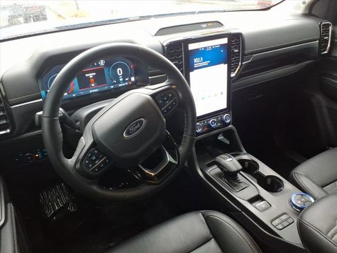 Used 2024 Ford Ranger Lariat w/ Advanced Towing Package image 11