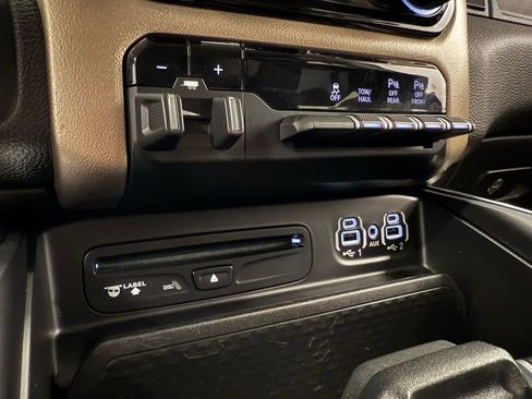 Used 2019 RAM 2500 Laramie image 35