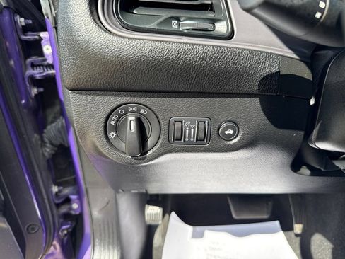 Used 2023 Dodge Challenger SXT RWD image 23