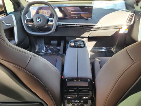 New 2026 BMW iX xDrive60 w/ Premium Package image 13