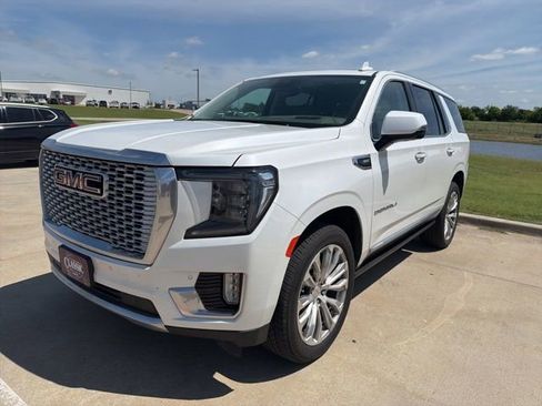 Used 2023 GMC Yukon Denali AWD/4WD image 2