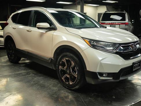 Used 2018 Honda CR-V Touring image 5