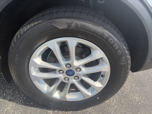 Used 2022 Ford Escape SE w/ Cold Weather Package FWD image 32