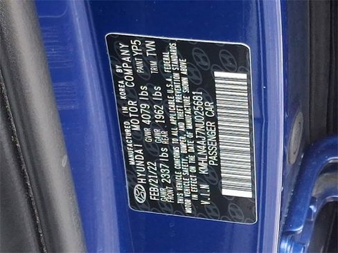 Used 2022 Hyundai Elantra Limited image 27