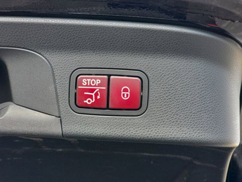 Used 2020 Mercedes-Benz GLC 300 4MATIC Coupe image 13